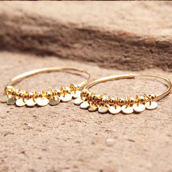 Boucles D'oreilles Créoles Vintage Années 70 En Métal Doré - Occasion, Pendantes Larges, Fermoir Brisure