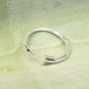 Bague de pied flèche enroulée sur l'orteil