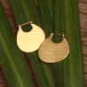 Boucles d'oreilles fantaisie créoles plates en argent doré brossé