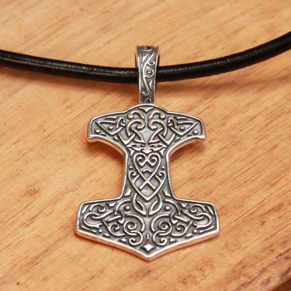 Joli Collier Ciselé En Argent De Style Tibétain - Longueur Mi-longue - Vert - Neuf Sans Emballage
