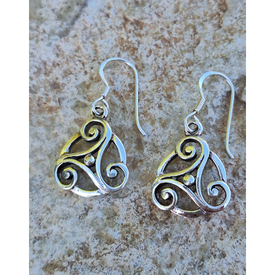Boucles d'Oreilles Triskel en Argent 925 – Élégance Celtique