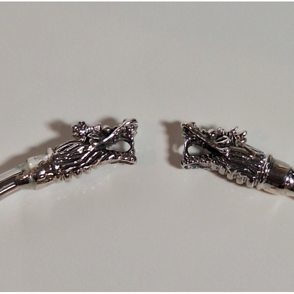 "Bracelet Dragon : l'argent, la force, le style !"