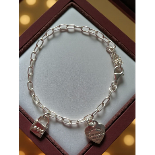 Le Bracelet Cadenas du Cœur – Symbole d'Amour et d'Éternité