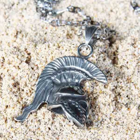 Collier casque de gladiateur romain en acier