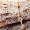 Collier pour amoureux clé dorée nacrée