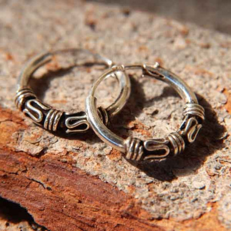 Boucles d'oreilles anneaux Balinais Lambok en argent