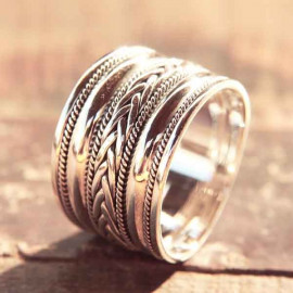 Bague ethnique Marwa en argent tresse martelée