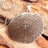 Collier médaillon argent pierre du soleil aztèque