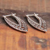 Boucles d'oreilles sagaies ethniques en argent ciselé