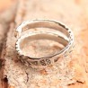 Bague fantaisie qui s'enroule sur le doigt