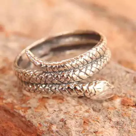 Bague Archibalt en argent enroulé ciselé