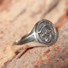 Chevalière ronde oeil Grec en argent massif ciselé