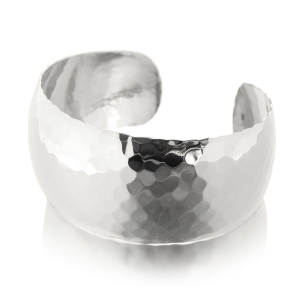 Jonc martelé bombé en argent