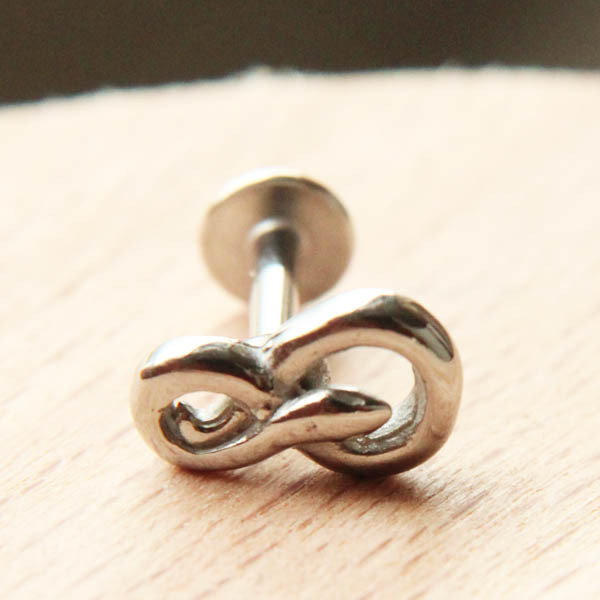 Piercing Tragus serpent infini