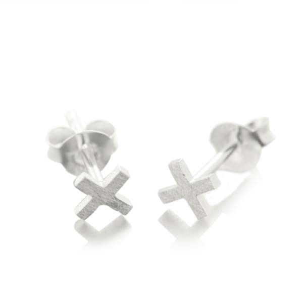 Puces d'oreilles croix en argent brossé Puces d'oreilles croix en argent brossé