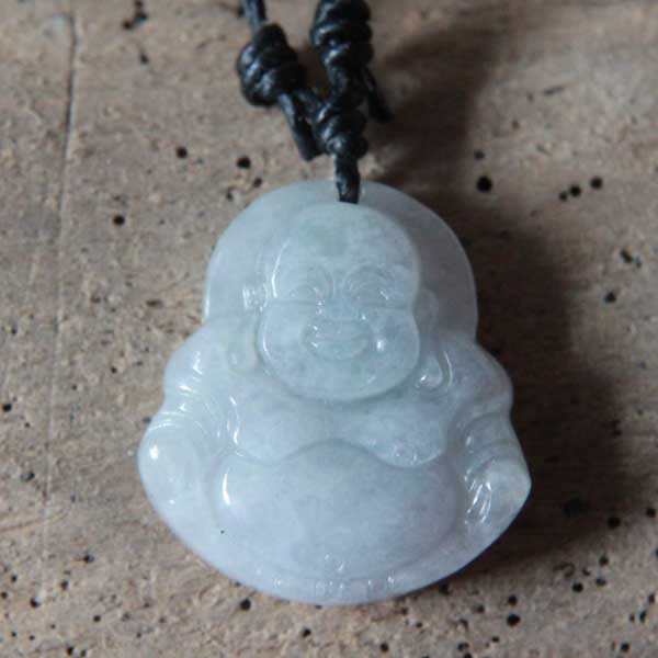 Collier Bouddha rieur en jade vert Collier Bouddha rieur en jade vert