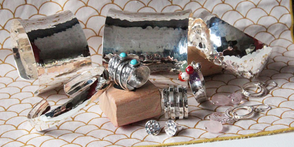 Bijoux en argent martelé