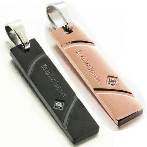 Pendentifs Keep Loving Me pour elle et lui Pendentifs Keep Loving Me pour elle et lui