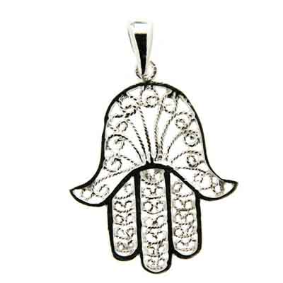 Pendentif main de Fatma en filigrane d'argent Pendentif main de Fatma en filigrane d'argent