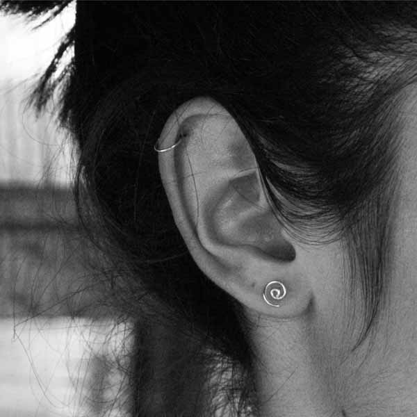 Boucles d'oreilles puces spirales en argent